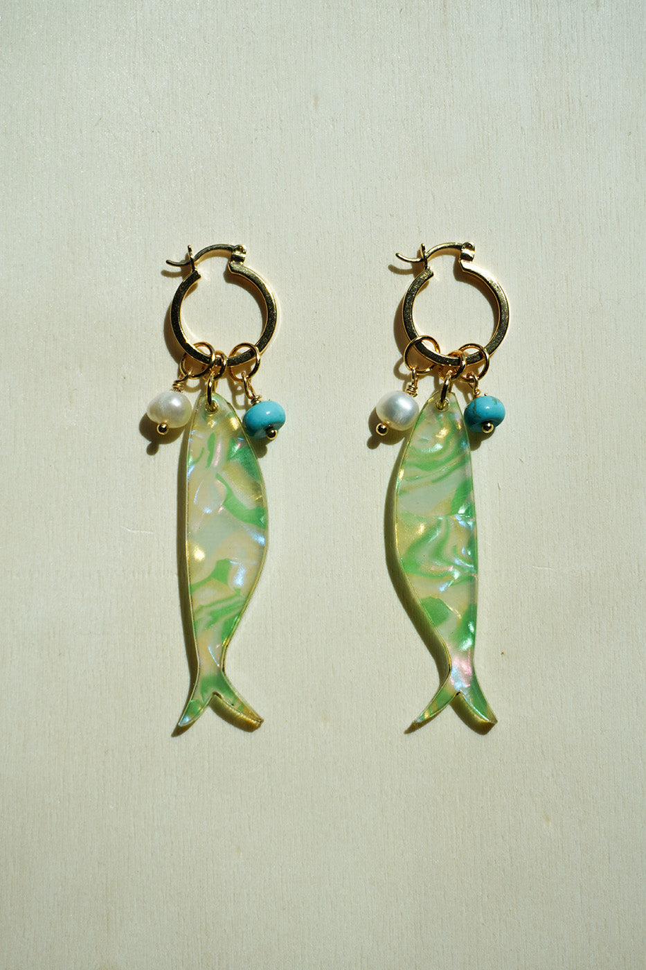 Sardine Hoop Earrings in Sand Shell