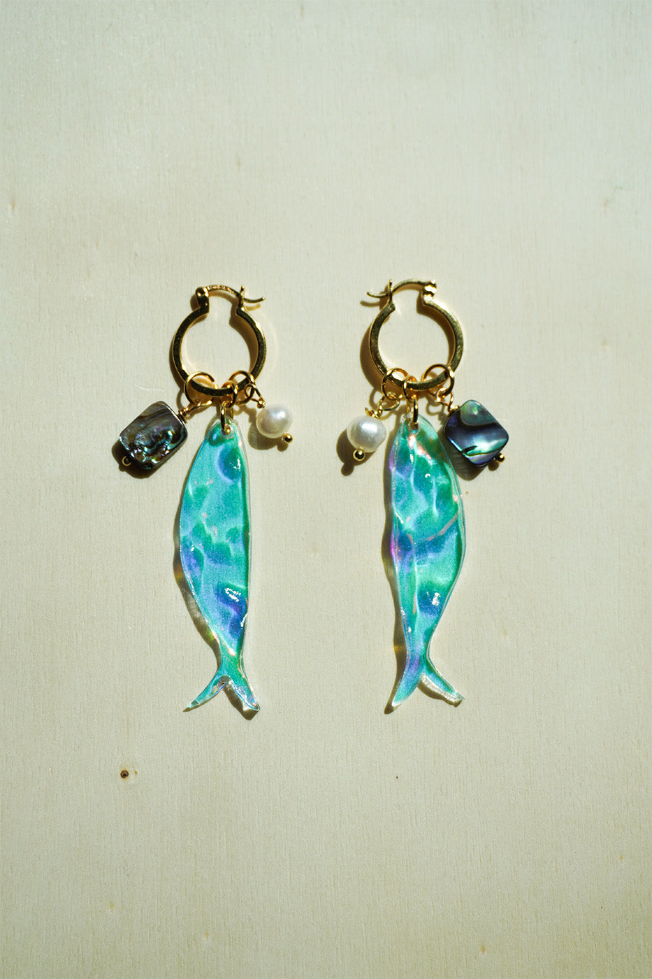 Sardine Hoop Earrings in Iridescent Ripple