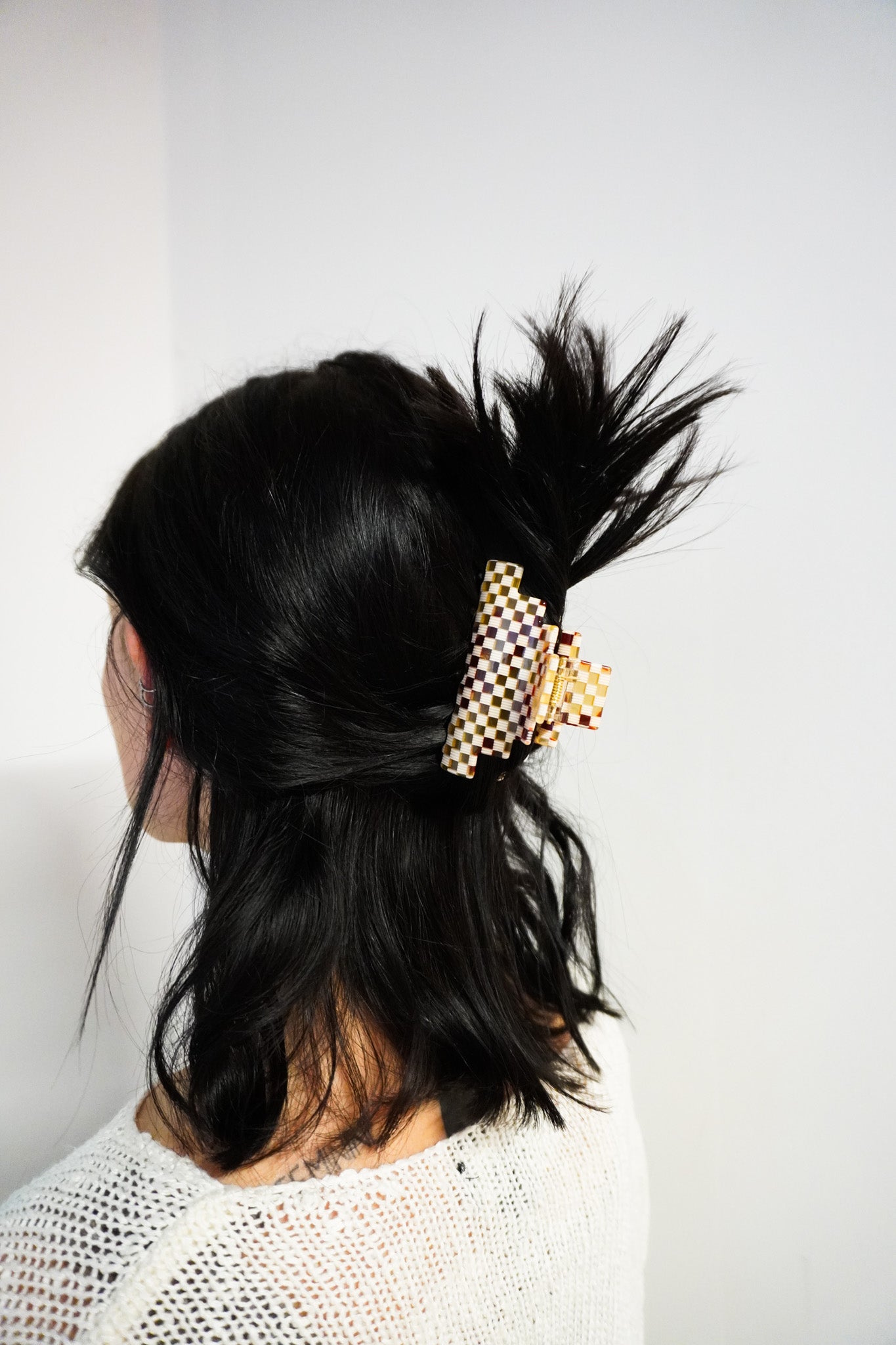 Pyramid Hair-Claw in Ivory Checkerboard