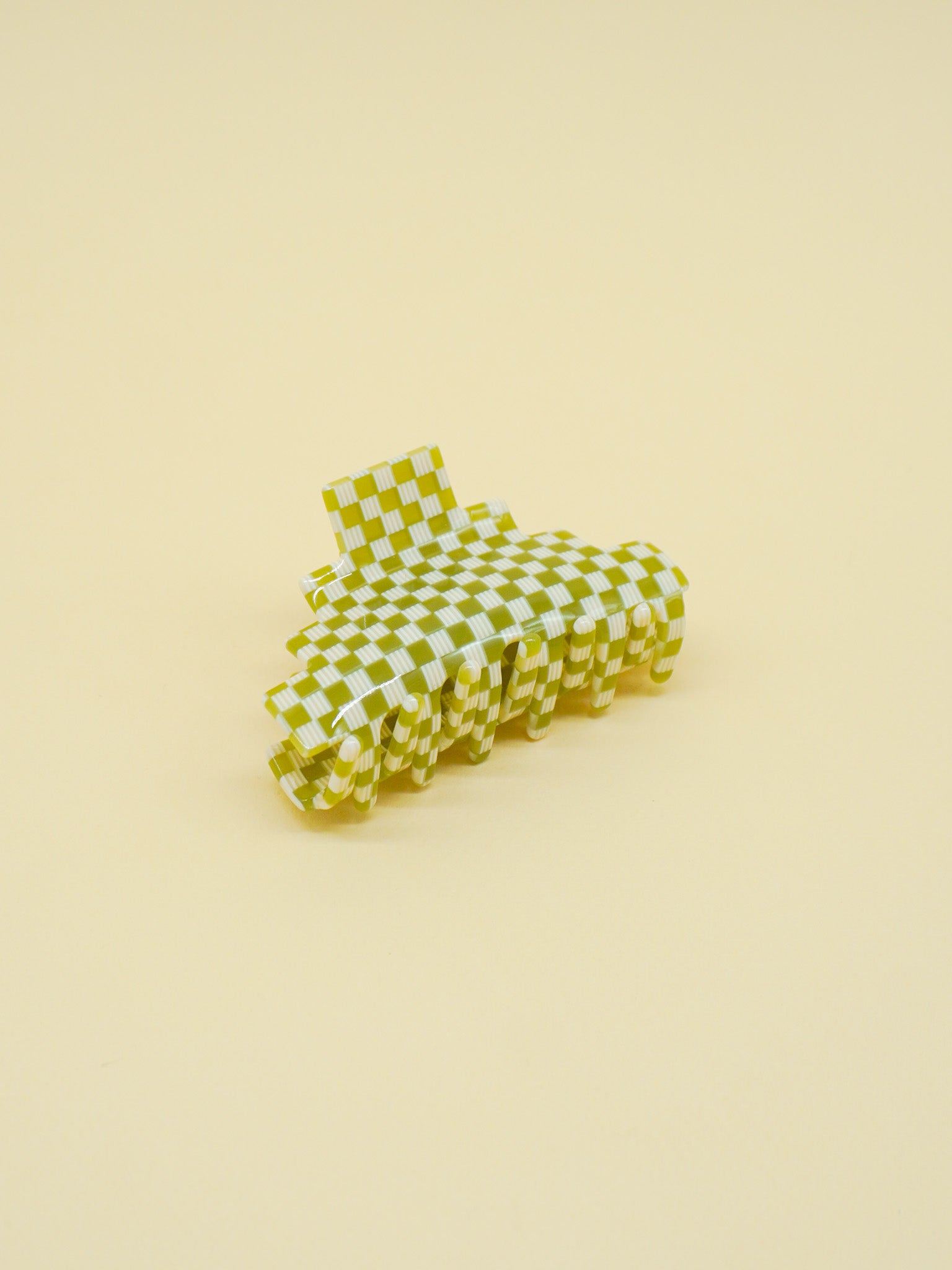 Pyramid Hair-Claw in Green Checkerboard