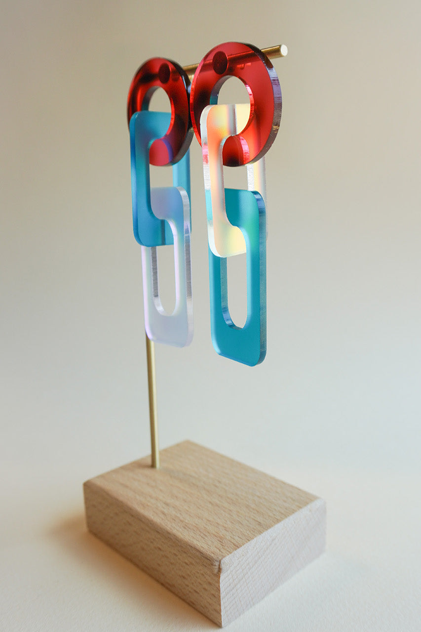 Circle Chain Link Earrings in Retro