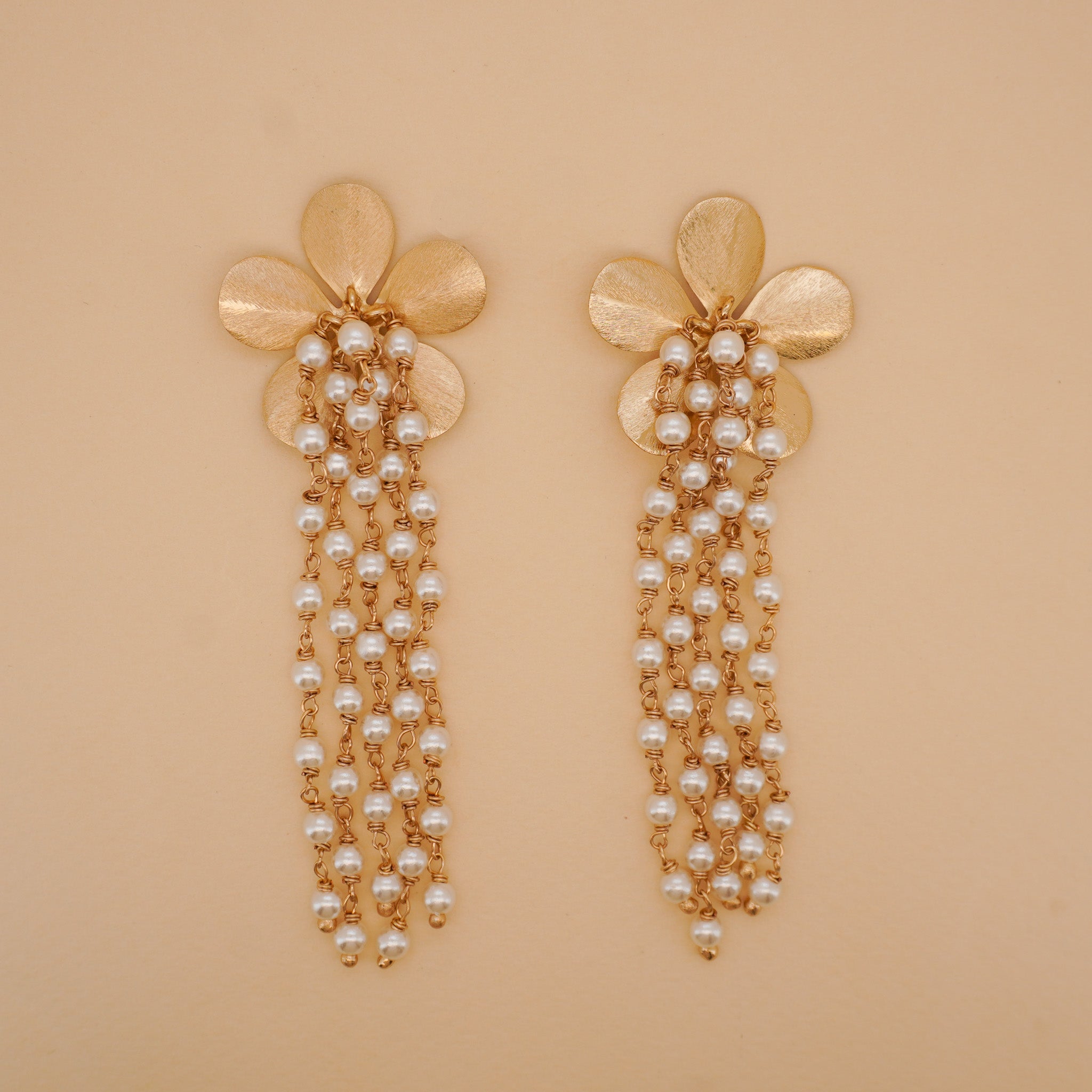 Dripping Pearl Flower Earrings