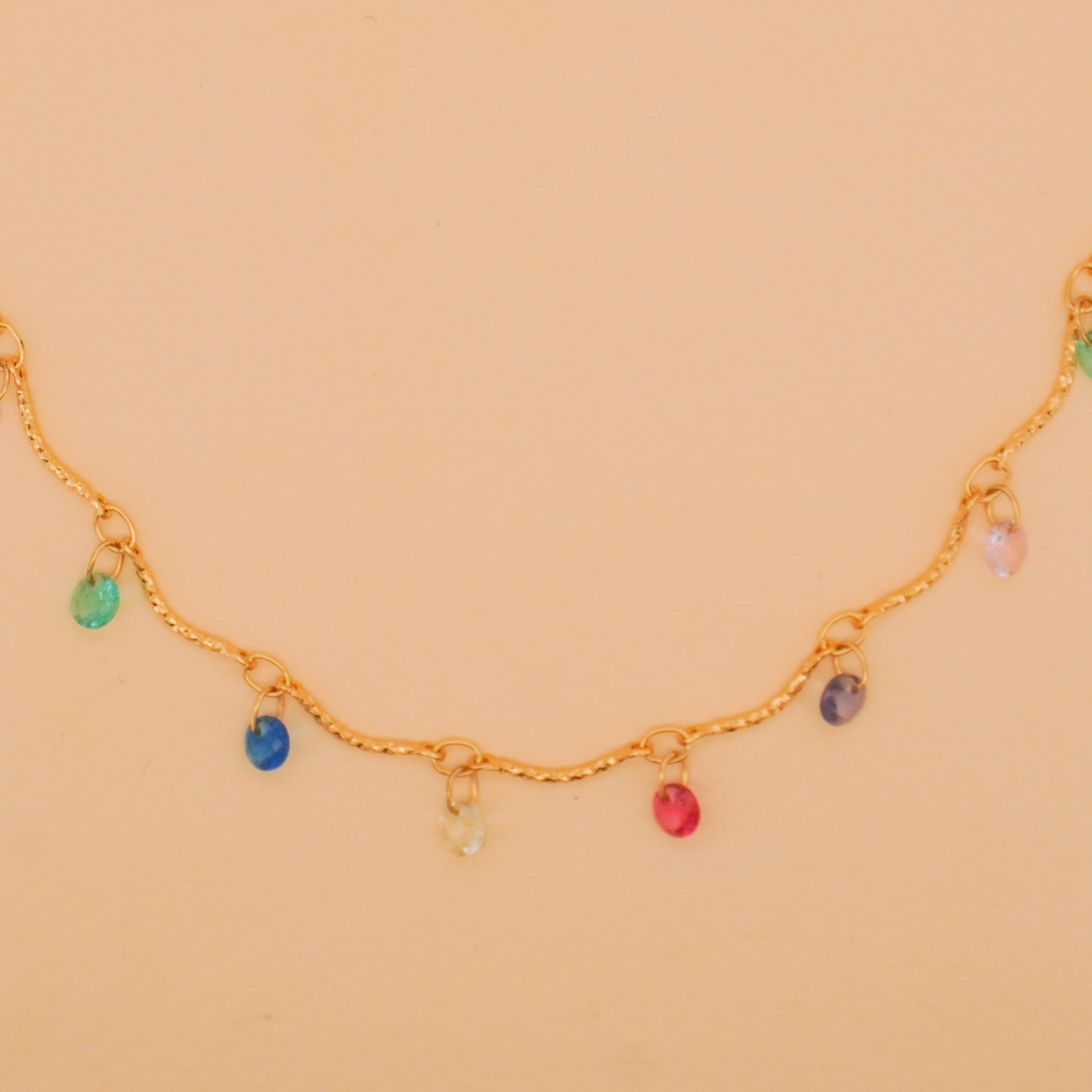 Wavy Dainty Gem Necklace