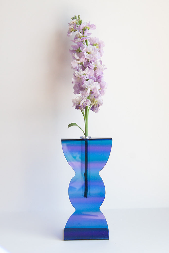 Midnight gradient propagation vase