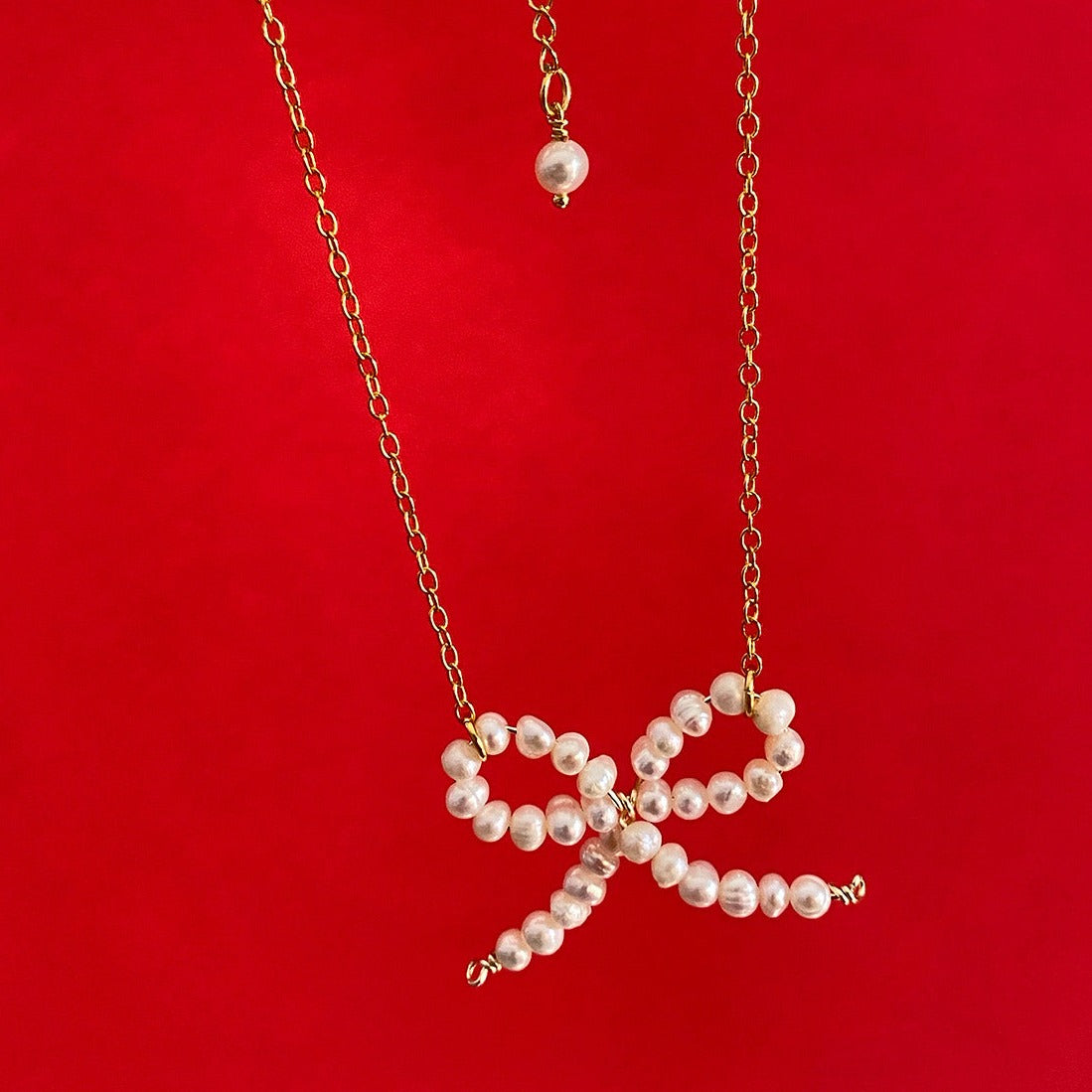 Pearl Bow Necklace