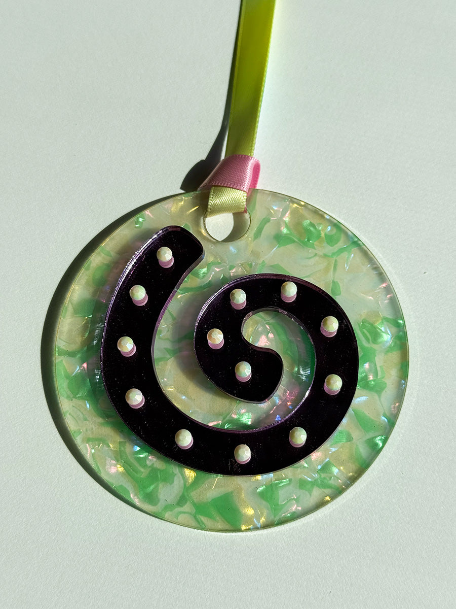 Espiral single ornament in mirror