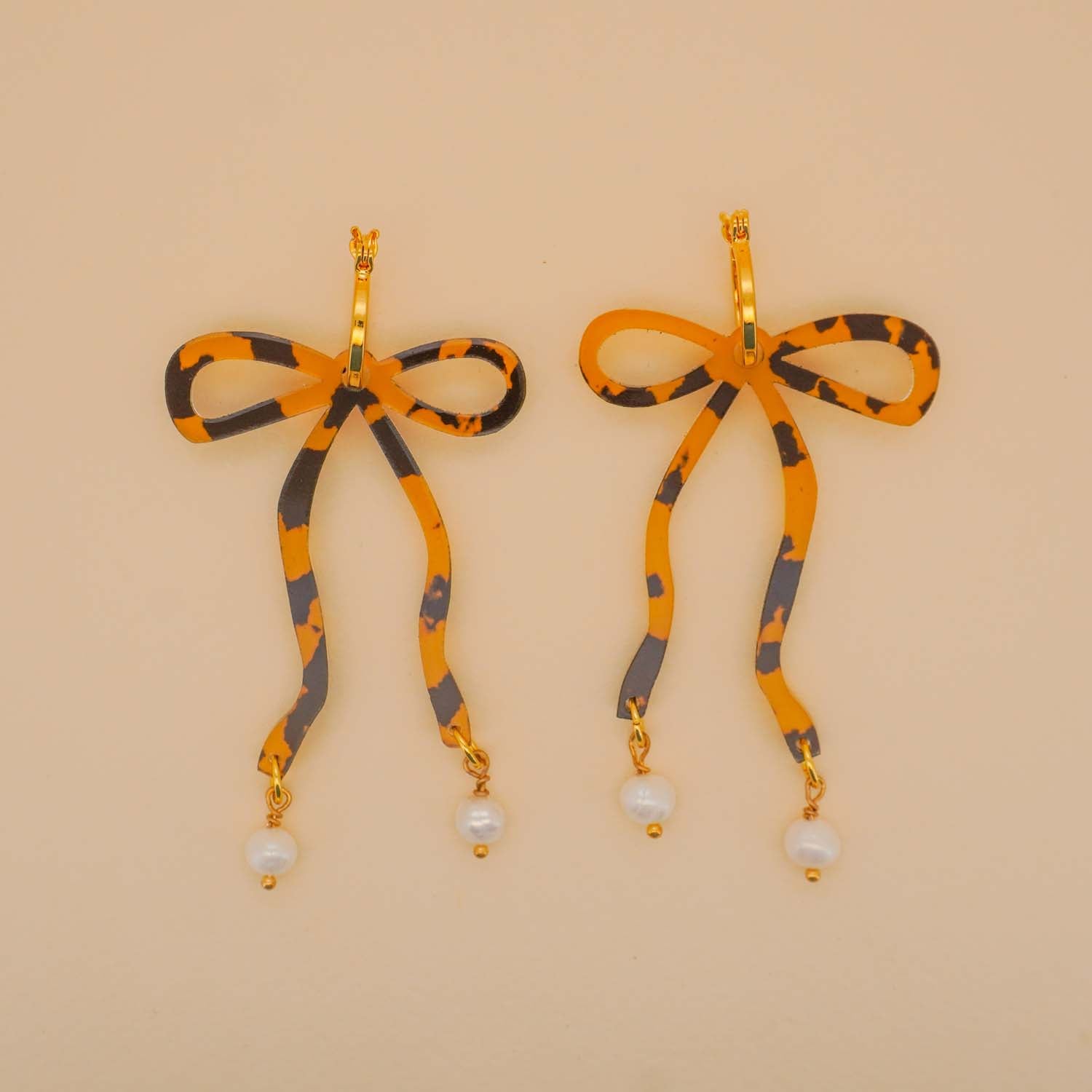 Bow Hoop Earrings in Tortoiseshell