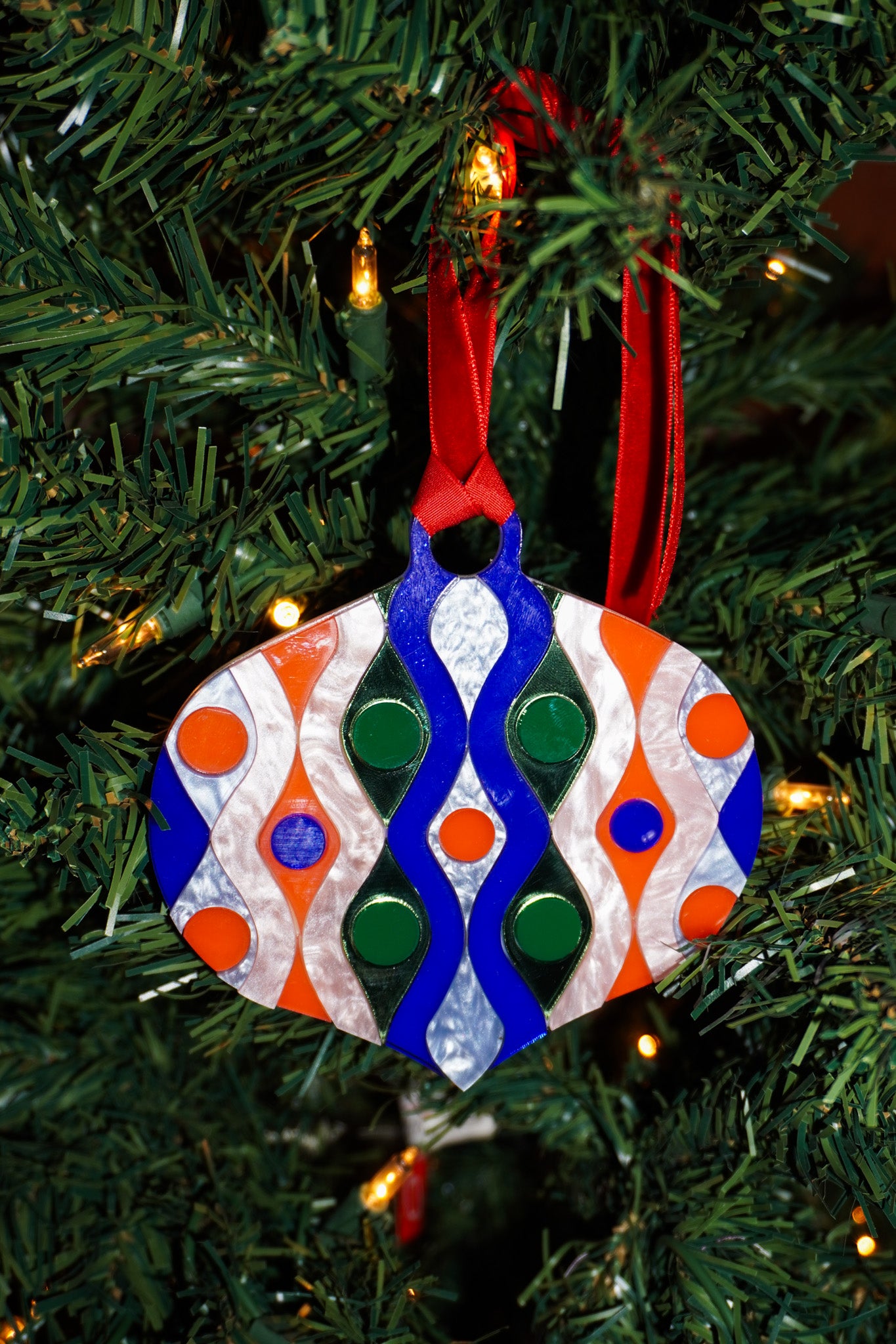Grovy Glow Ornament