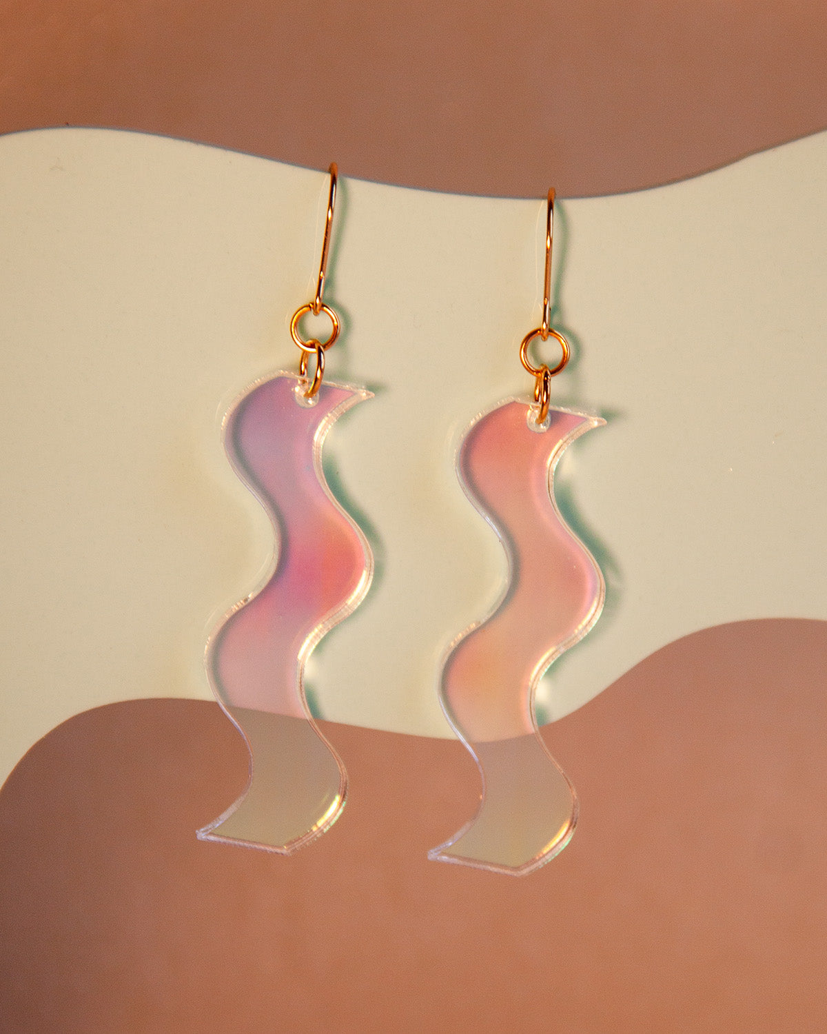 Squiggle earrings in Iridescent