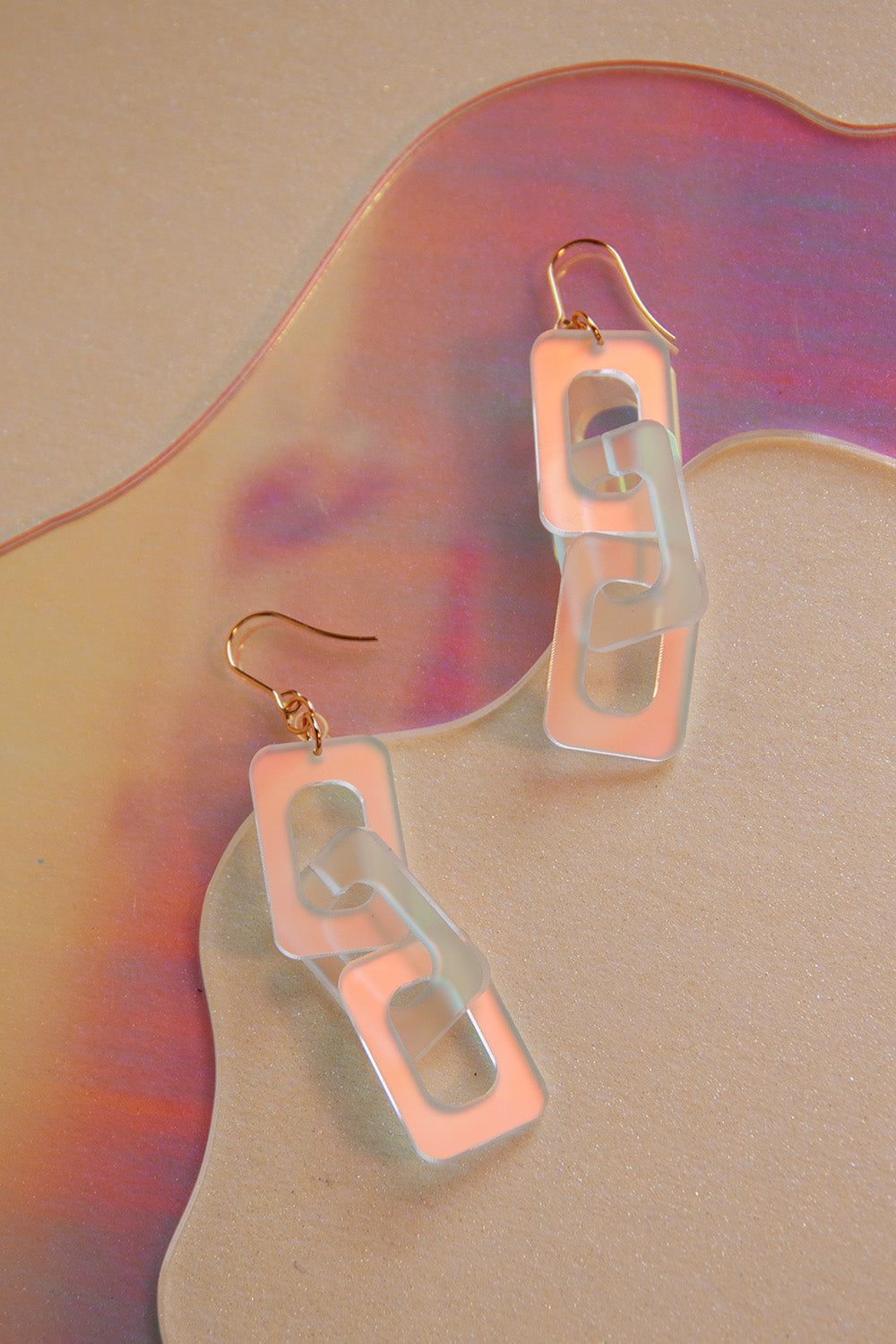 Mini Link earrings in matte iridescent